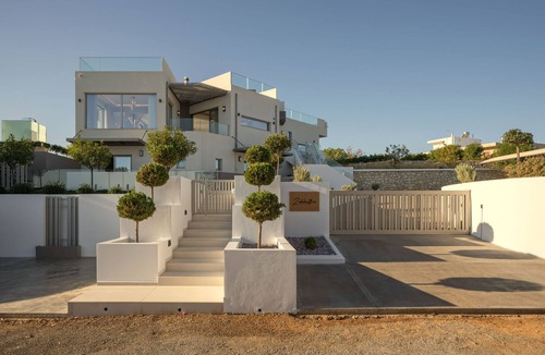 Tria Monastiria Villa | Luxury Villa Zakkallin - With Amazing View