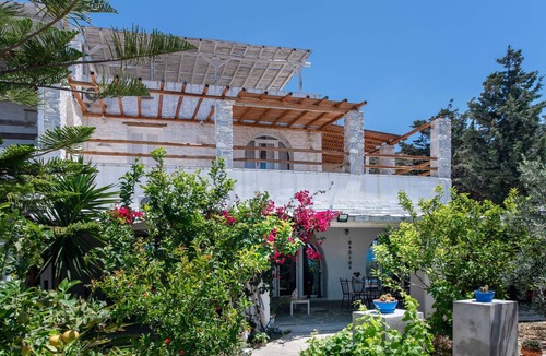 Paros Apartment | Maggano Apartments 2 – A peaceful, family-run stay in Angairiá, Paros