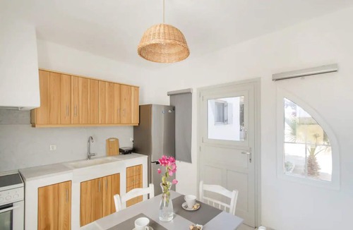 Naousa Villa | Maisonette whith amazing sea view.