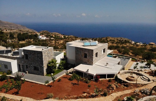 Kefalas House | Maisonette with magnificent views of the Aegean Sea and shared swimming pool