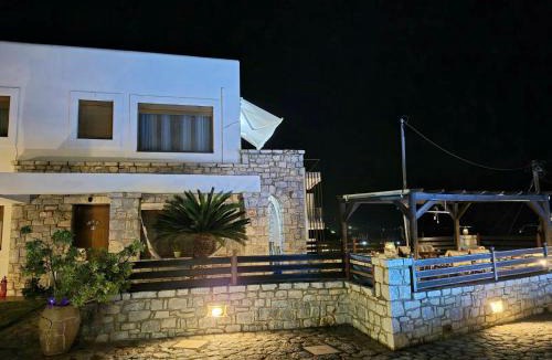 Mavrovouni Villa | Malvazios Villas with sea and pool view