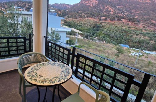 Himare Hotel | Mana's Villas