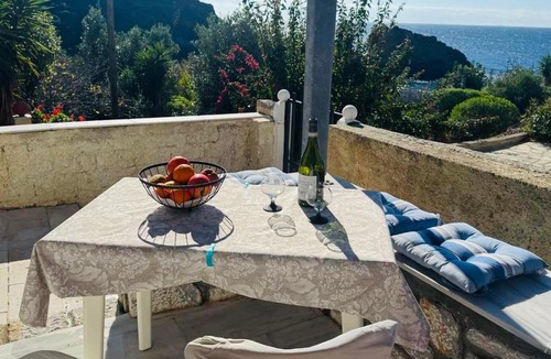 Omales House | Mani Beach House