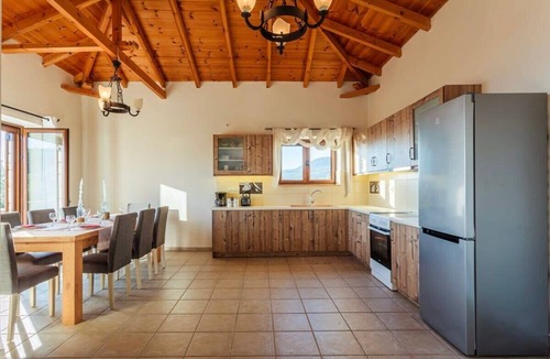 Lefktron Apartment | Mani Panoramic Seaviews - Luxury Summer Haven