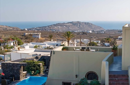 Megalochori House | Mansion Kyani with pool, large terrace and sea view
