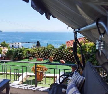Loutraki House | Mare Mia