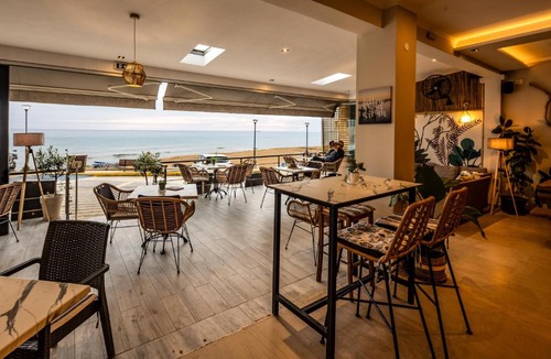 Marathias Apartment | Marea Blue Seaview Apartments of Santa Barbara
