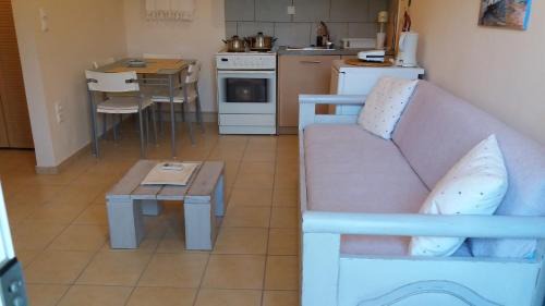Frinion Apartment | margarita's apartment