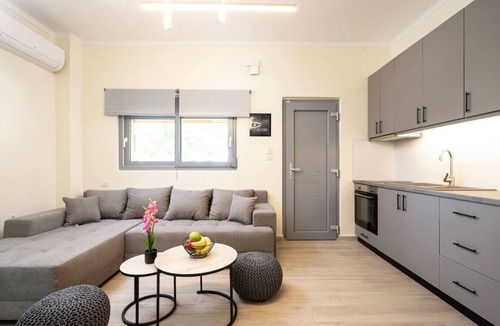 Tingaki House | Maria’s Beach Light Stay - Near the Sea