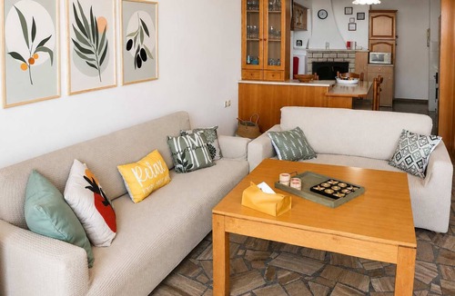 Monemvasia Apartment | Matroni's House - Seafront Getaway in Monemvasia