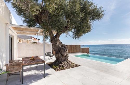 Nea Skioni Villa | Melivia Seafront Resort