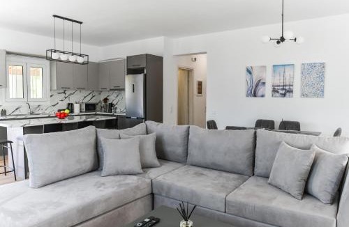 Messonghi Apartment | Middle Earth