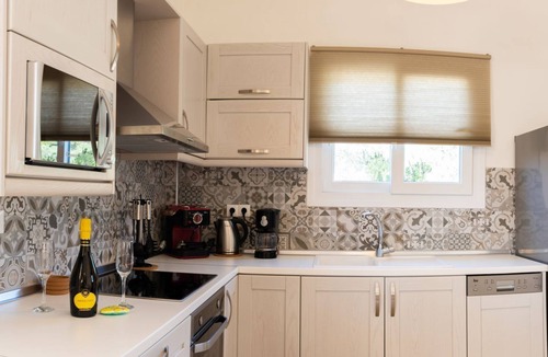 Agios Georgios Pagon Apartment | Miltiadis Deluxe apartment