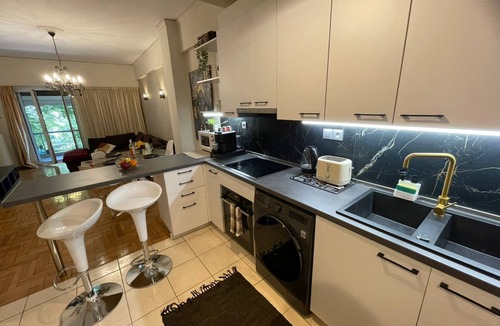 Ilisia Apartment | Minimal Central 2BR