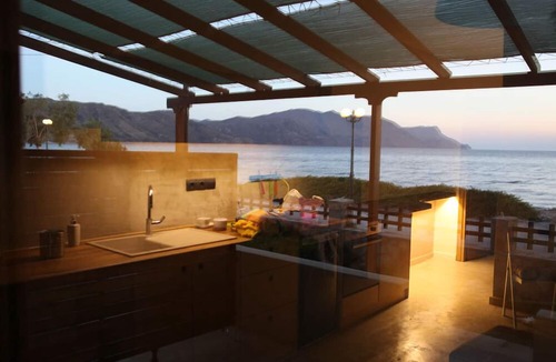 Nopigia Apartment | Minimal design, dicreet lighting, COCO-MAT bed.Vacation 10 meters from the sea!