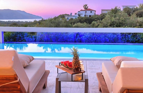 Georgioupolis Villa | Minoas Villa | Heated Pool | 10 guests