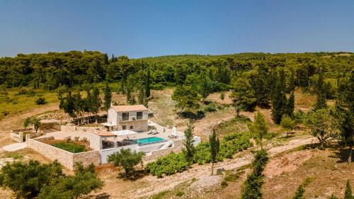 Agia Marina Villa | Misovounous Natural Park Villa by "elite"