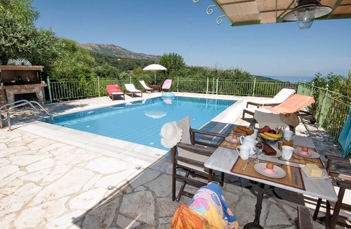 Agios Stefanos Villa | Mistral Cottage with Private Pool and Sea Views in North East of Corfu