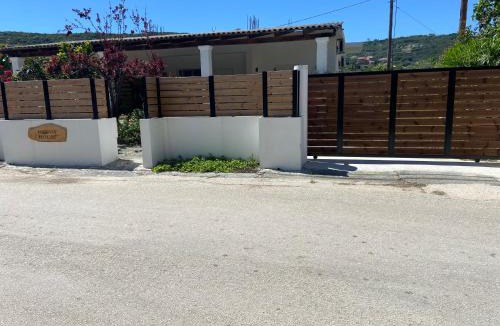 Messonghi House | Mitsos House