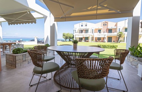 Pefkochori House | Moana Seafront Maisonette by RentalsPro - Pefkochori Halkidiki