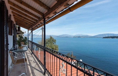 Kassiopi Apartment | modern 2 bedroom fully furnished apartment over looking the harbour of Kassiopi