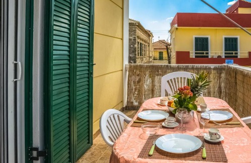 Lefkimmi Apartment | Modern flat with beautiful views in south of Corfu