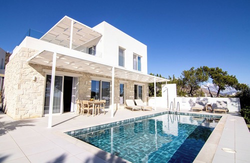 Achlia Villa | Modern two-floor villa in South Crete