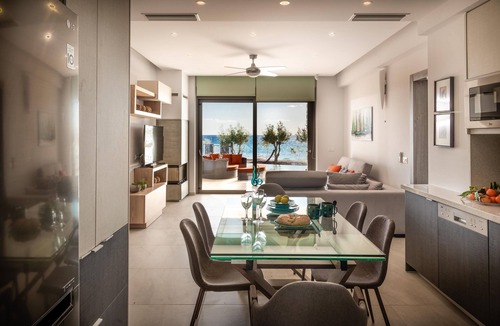 Koutsouras Villa | Moonlight seafront living with private infinity pool and whirlpool