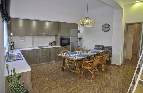 Kissamos Apartment | Mpoulakis Apt 46, 3 bedroom family apartment next to my photo studio