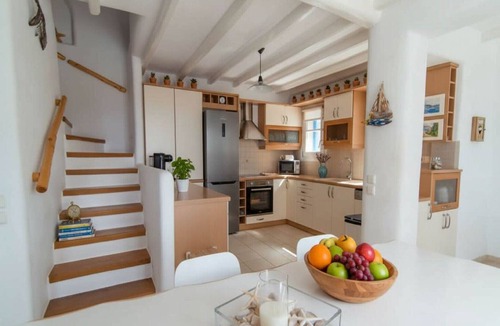 Agios Stefanos Apartment | Mykonos Villa for 8 with Pool
