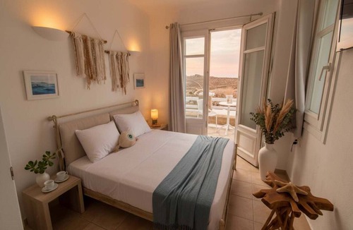 Agios Stefanos Apartment | Mykonos Villa for 8 with Pool
