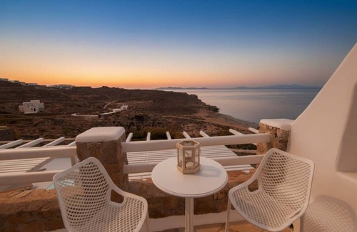 Agios Stefanos Apartment | Mykonos Villa for 8 with Pool