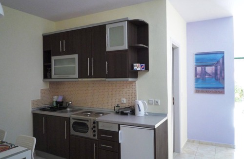 Dhrakata Apartment | Myrtos Cottages Erato