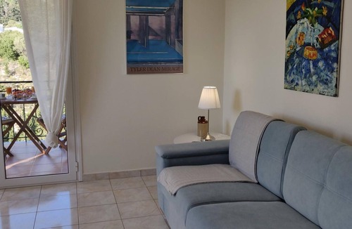 Dhrakata Apartment | Myrtos Cottages Ourania