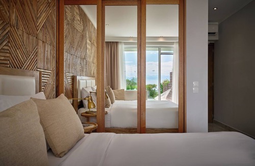 Chlomos Hotel | Mythos Palace Resort