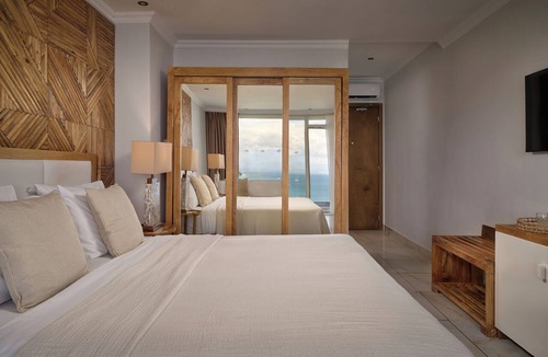 Chlomos Hotel | Mythos Palace Resort