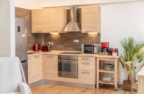 Karavomylos Apartment | Nefeli Duplex Apartment – 5 min Walk to Melissani Lake