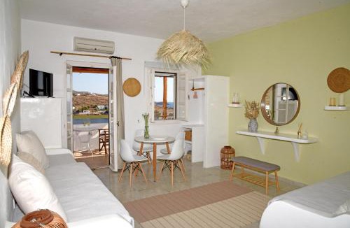 Loutra Apartment | Nefeli Suites Kythnos