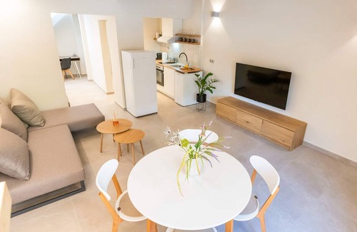 Kalamata Marina Apartment | Neilise - Modern Retreat in Central Kalamata