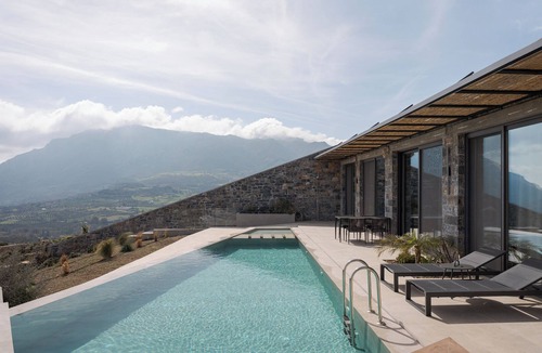 Agios Vasileios Villa | Neromai Cave Luxury Villas