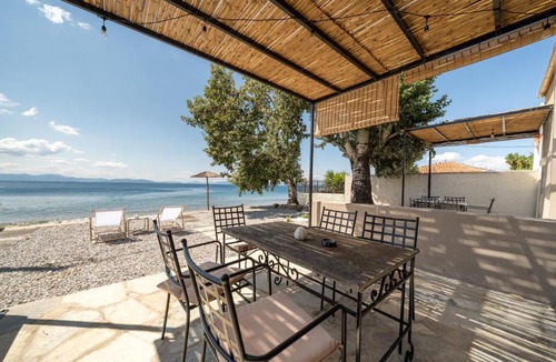 Volos Villa | Nest On The Beach Sky Residence