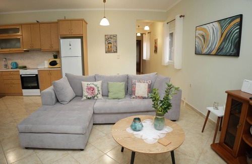 Kariotai House | Nikis Country House - Lefkada BnB Private Parking