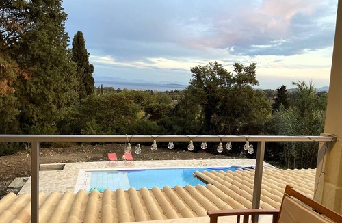 Petaleia House | Nina Apartment with Wi-Fi and Air Conditioning for Holidays