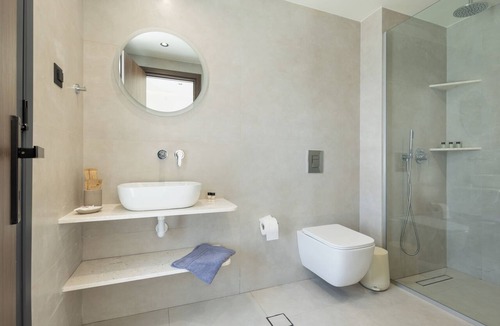 Petaloudes Villa | Noera Villas 4