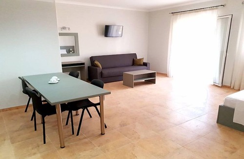 Kavos House | Nuevo Vista Boutique Hotel