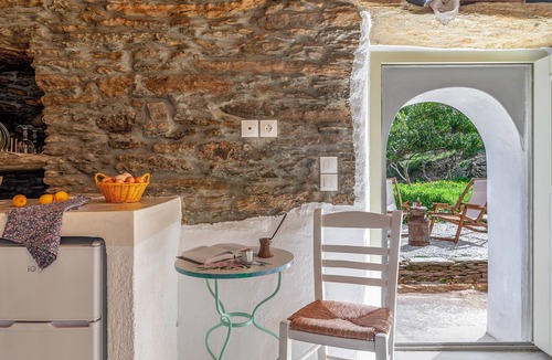 Andros Town House | Oak Farm Traditional Family House