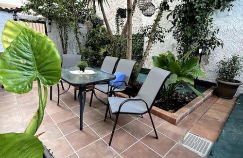Nikaia-Agios Ioannis Rentis Apartment | Oasis Pool Flat-near 2 metro stations-