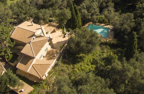 Ipsos House | OBERON-A Cozy 2 bedroom/2 Bathroom Residence at IL Giardino Segreto Di Prospero