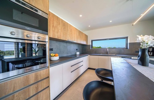 Kato Stalos Villa | Oceanea Villa: Walk to Agia Marina Beach, Shops & Restaurants/Private Pool