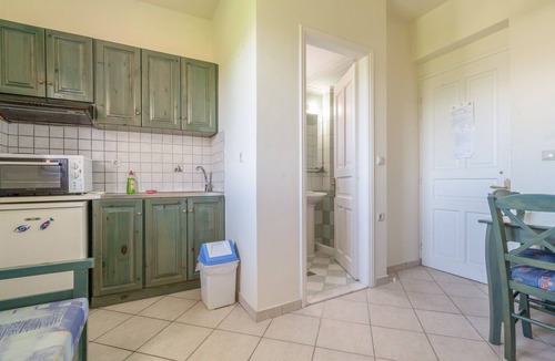 Nikiana Apartment | Odysseia Apartment 4 - 2 Min Walk to Beach, 3 Adults, Terrace, Wi-Fi & AC